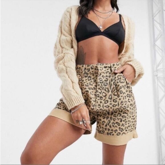 Free People We the Free Dogtown Leopard/Cheetah Print High Waisted Denim Shorts - Picture 1 of 10